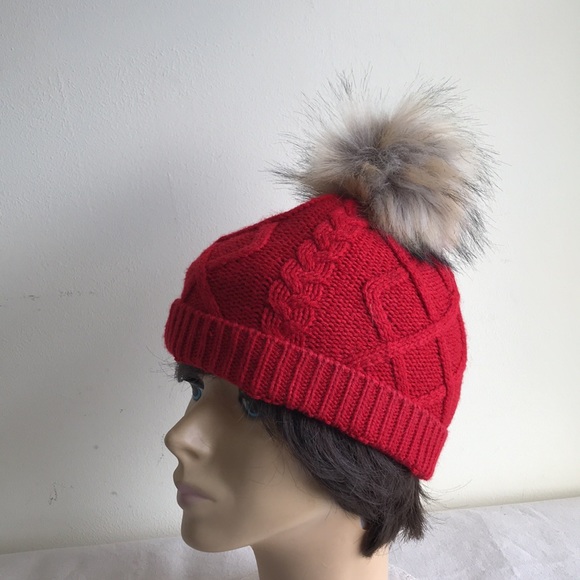 J. Crew knit hat Red acrylic yarn Tan grey faux fur Pom Pom cable knit pattern - Picture 4 of 8